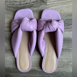 Villa Rouge Maddox Lilac Puffy Ruched Sandals size 6